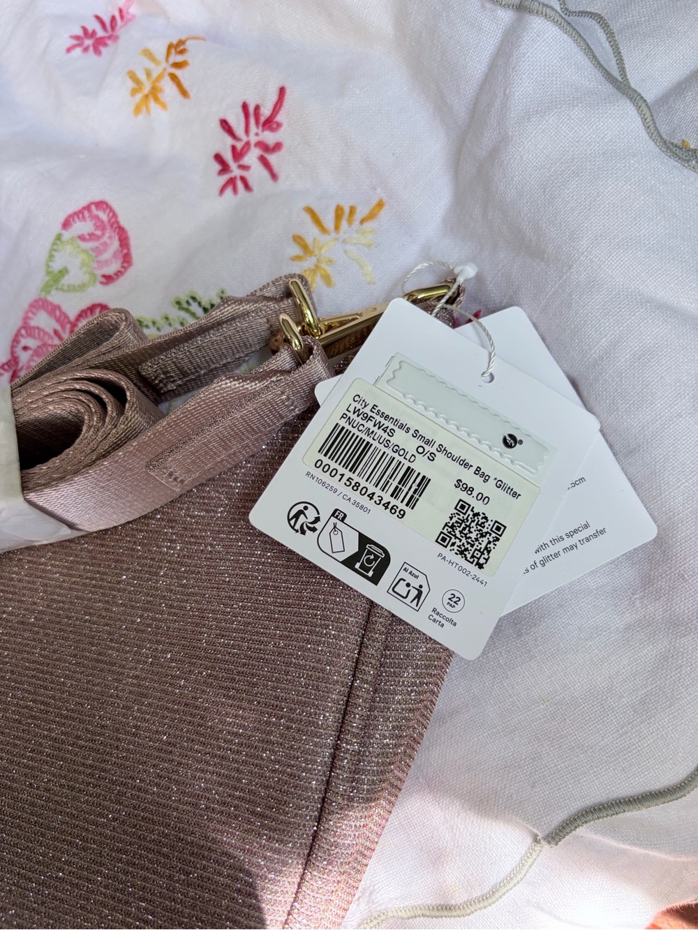 Lululemon The City Essentials Sparkle Crescent Shoulder Bag in Rose NWTS - Picture 3 of 9
